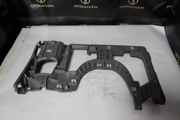 FORD CUSTOM 310 L 155 PS ÇIKMA PARÇA  TORPİDO KAPAĞI İÇ PLASTİK